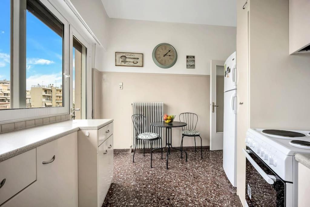 Bright Central Apartment With Splendid Sea View! Chalkís Exteriör bild
