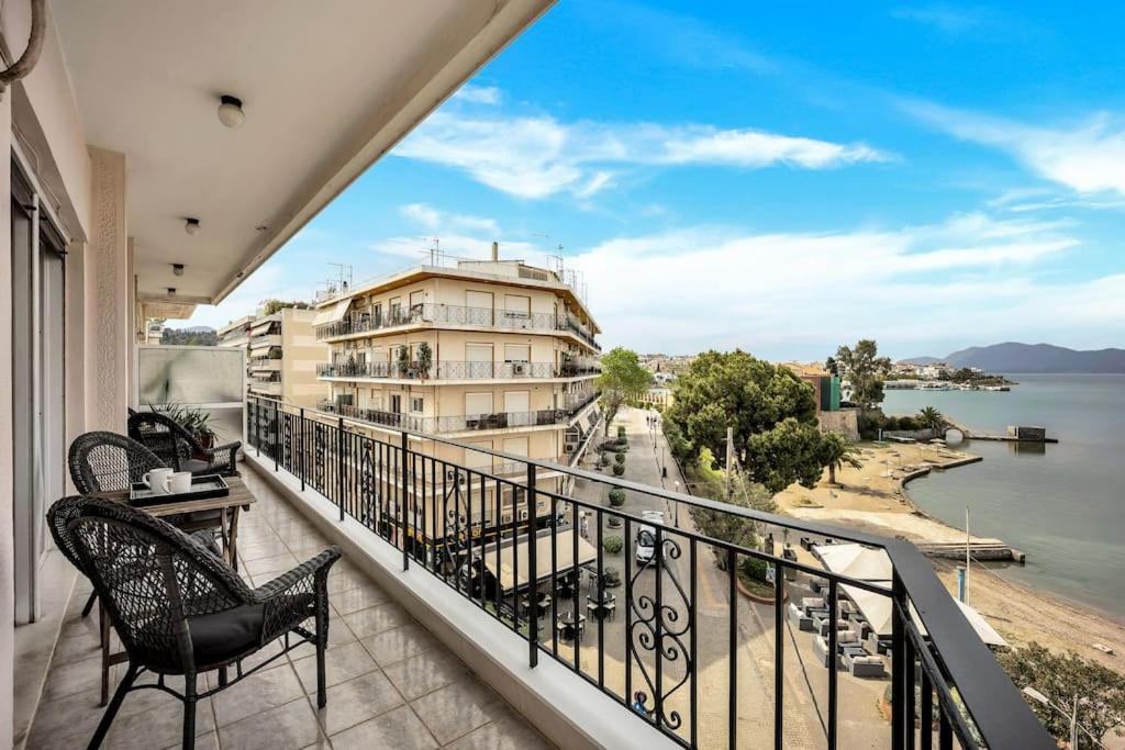Bright Central Apartment With Splendid Sea View! Chalkís Exteriör bild