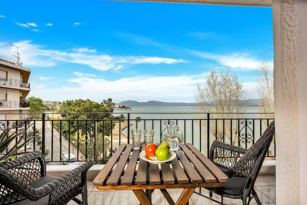 Bright Central Apartment With Splendid Sea View! Chalkís Exteriör bild