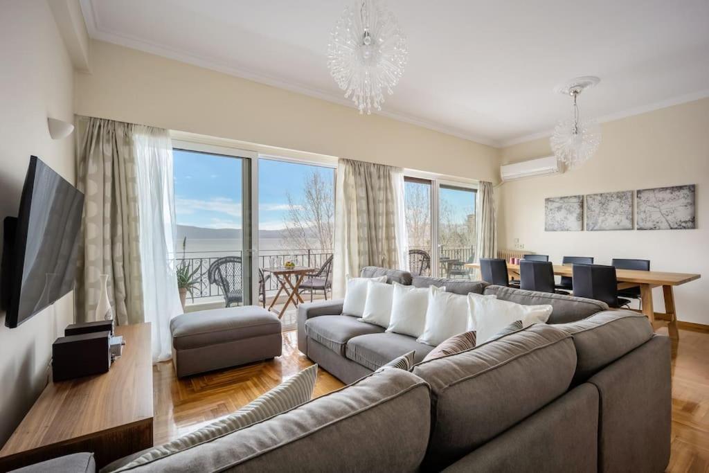 Bright Central Apartment With Splendid Sea View! Chalkís Exteriör bild